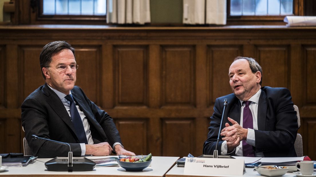 Mark Rutte en Hans Vijlbrief voorafgaand aan het gesprek
