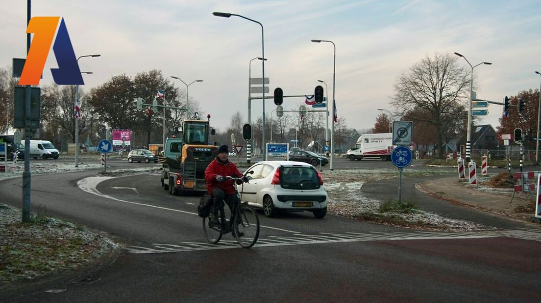 De oversteek N18-Zieuwentseweg wordt definitief afgesloten. Alleen gaan fietsers via een tunnel onder de drukke N18 door.