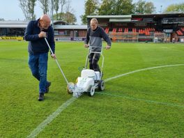 Vrijwilligers HHC Hardenberg treffen laatste voorbereidingen voor bekerclash met PEC Zwolle