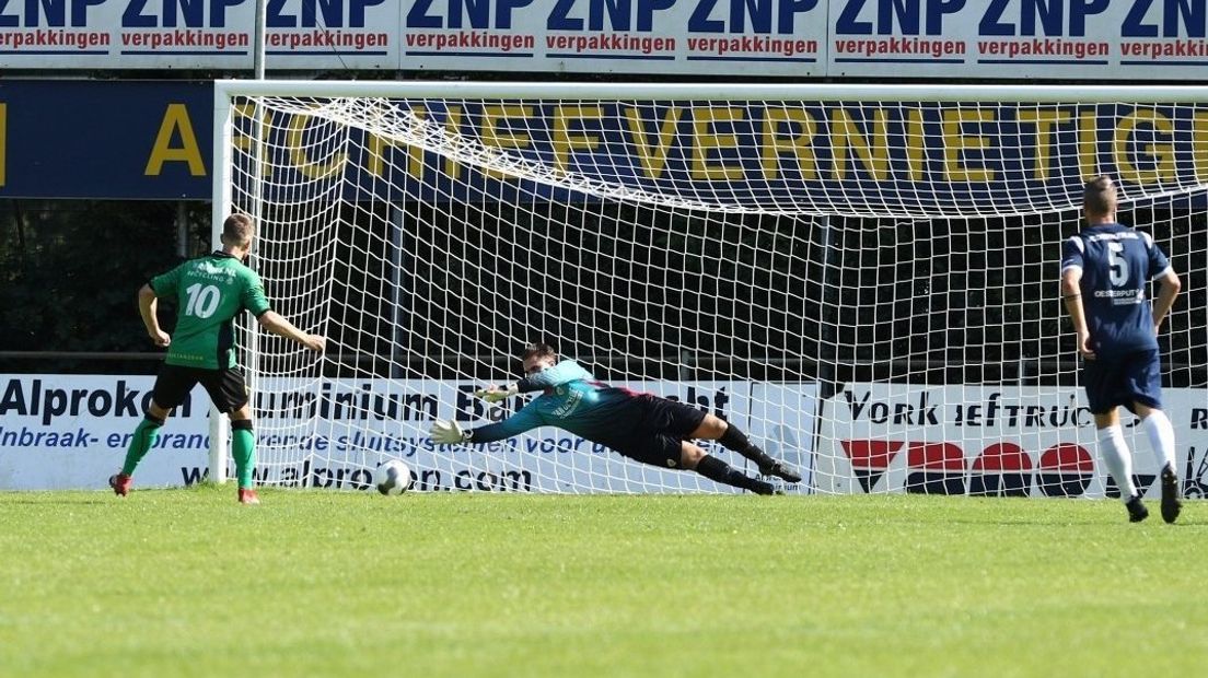 Keeper Lentink stopte een penalty voor Kloetinge