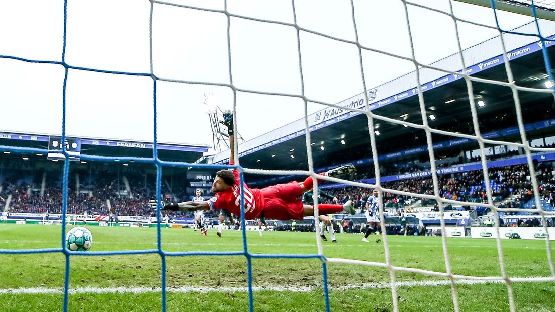 SC Heerenveen scoort de winnende treffer in de laatste confrontatie tussen de twee ploegen