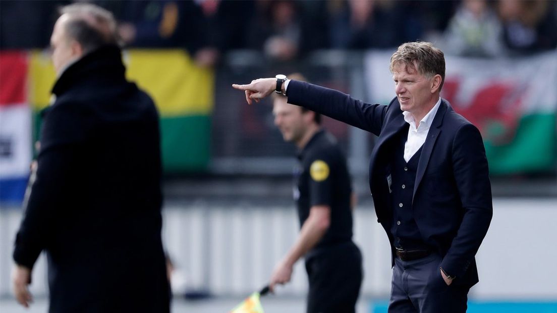 ADO-trainer Fons Groenendijk tijdens het uitduel met Sparta.