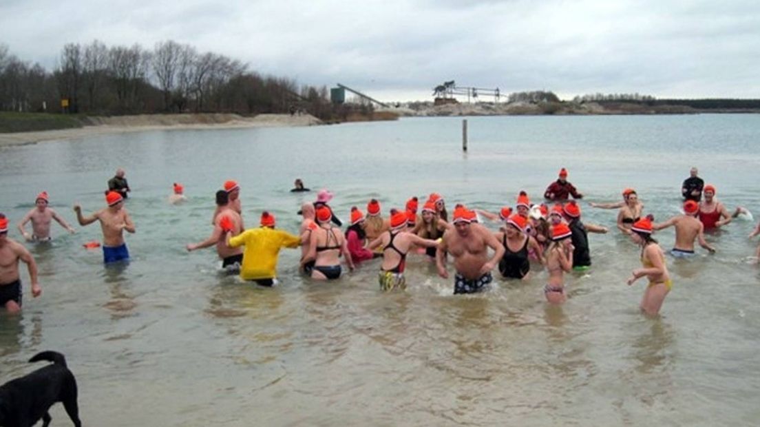 Een eerdere nieuwjaarsduik in Botjeszwembaai in Zuidbroek
