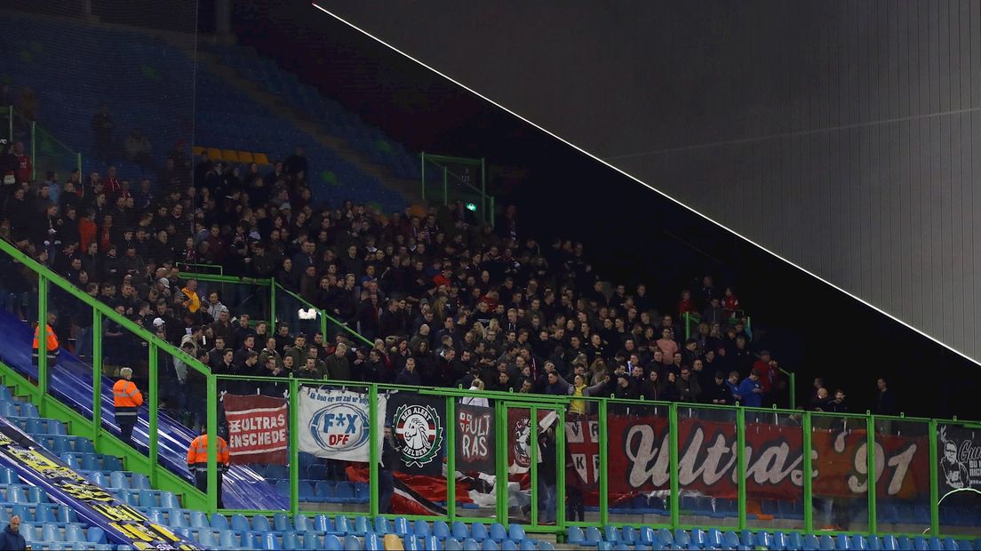 Het supportersvak van Twente in Arnhem