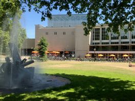 Intimidatie, vechtpartijen en aanranding; te weinig agenten om verslaafden naast Utrechtse schouwburg aan te pakken