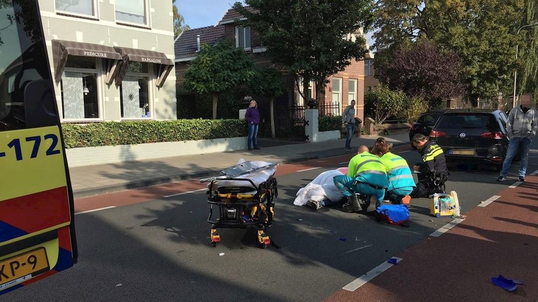 Scooterrijder gewond na botsing in Deventer