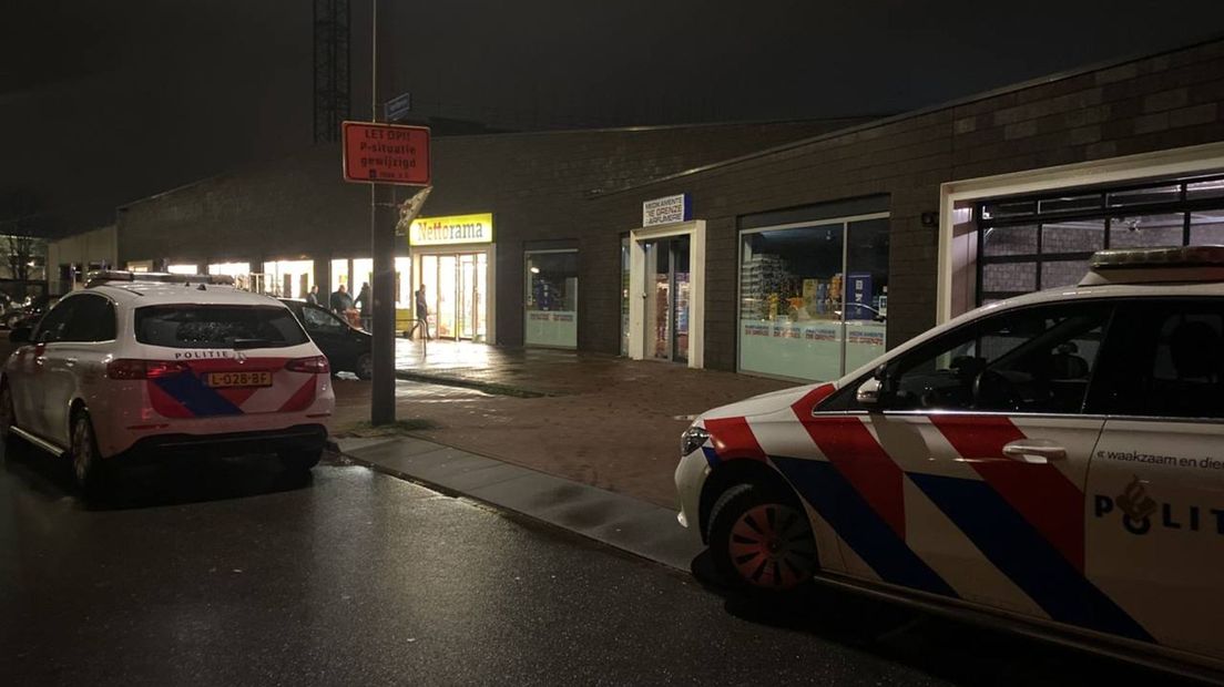 Op een supermarkt aan de Apollolaan in Hengelo is vanavond een gewapende overval gepleegd.