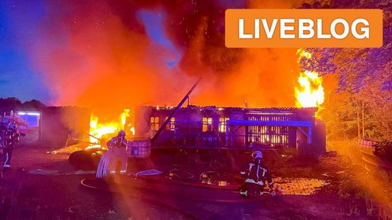 Schuur in vlammen op • opstootje na ongeval. Schuur in vlammen op • opstootje na ongeval.