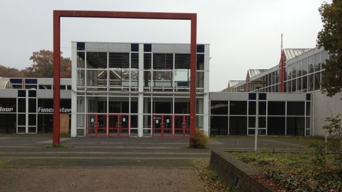 Wat gebeurt er met de voorzijde van de Prins Bernhardhoeve?