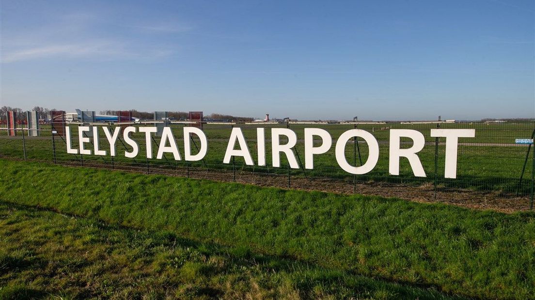 HoogOverijssel wil stikstofcijfers over uitbreiding Lelystad Airport.