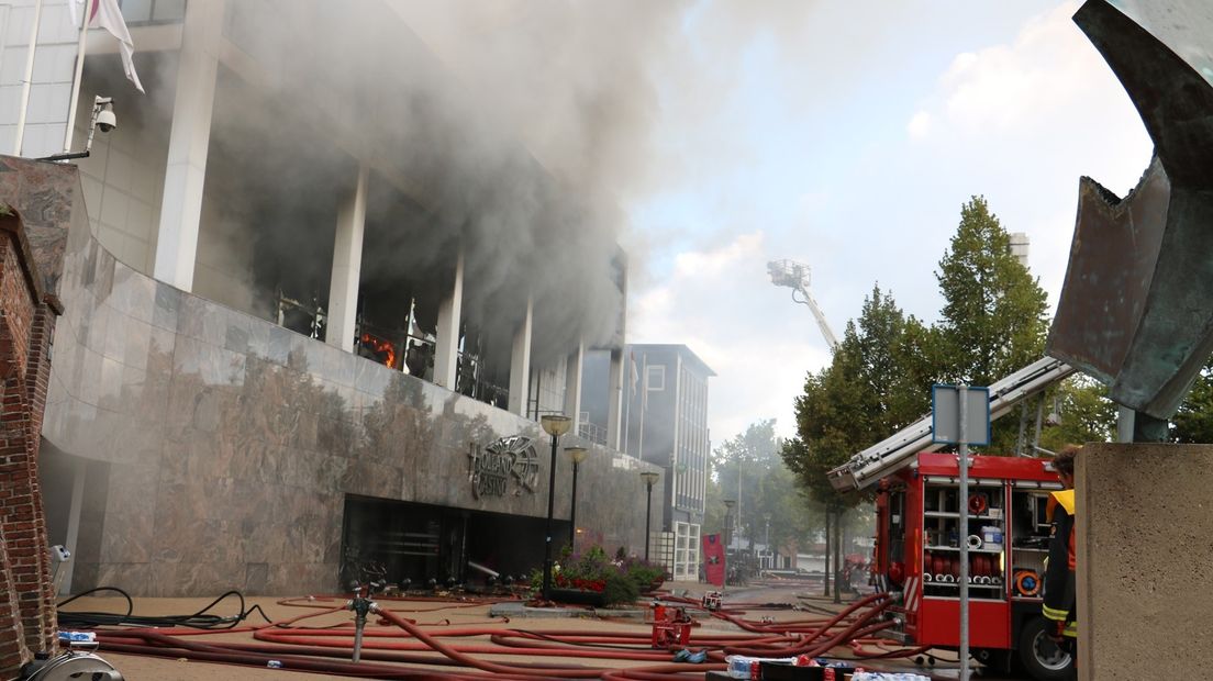 Het Holland Casino aan het Gedempte Kattendiep brandde in 2017 af