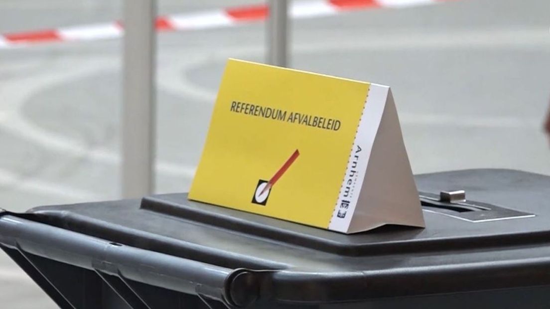 Arnhemse politiek gaat mee met referendum: streep door afvalbeleid.