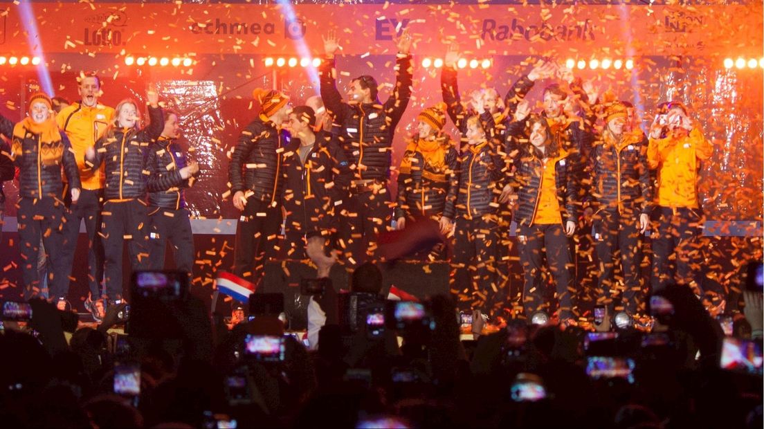 Huldiging sporters in Assen