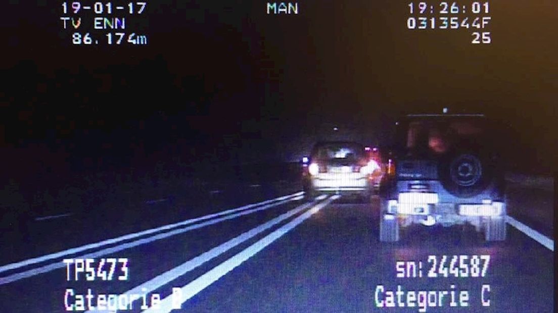 De verkeerspolitie hield de man in de gaten na meerdere klachten