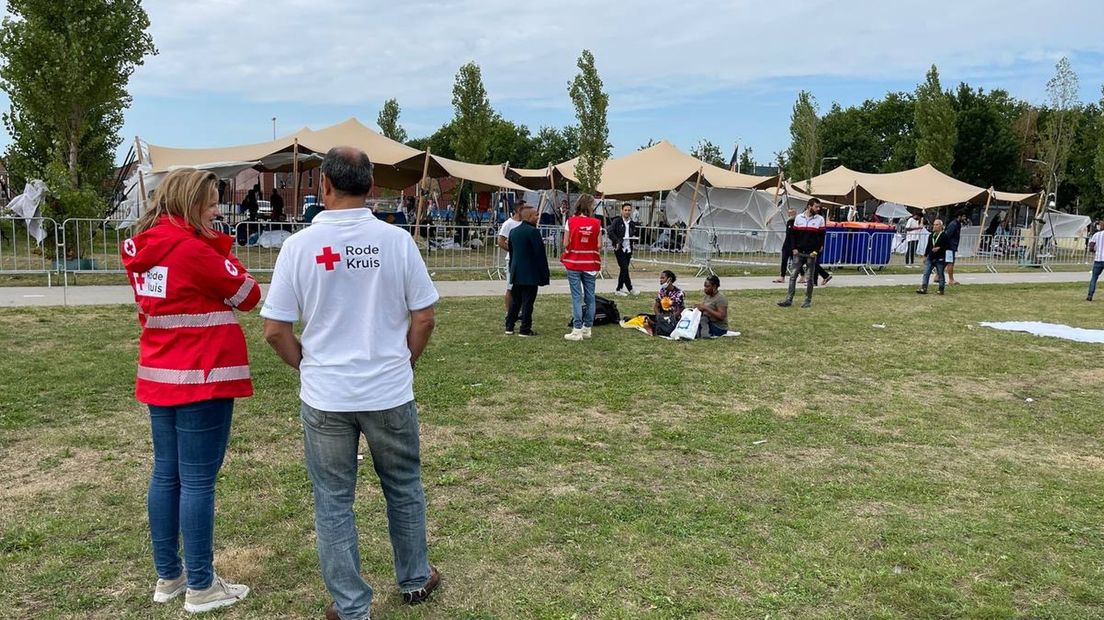 Rode Kruis-medewerkers in Ter Apel afgelopen zomer