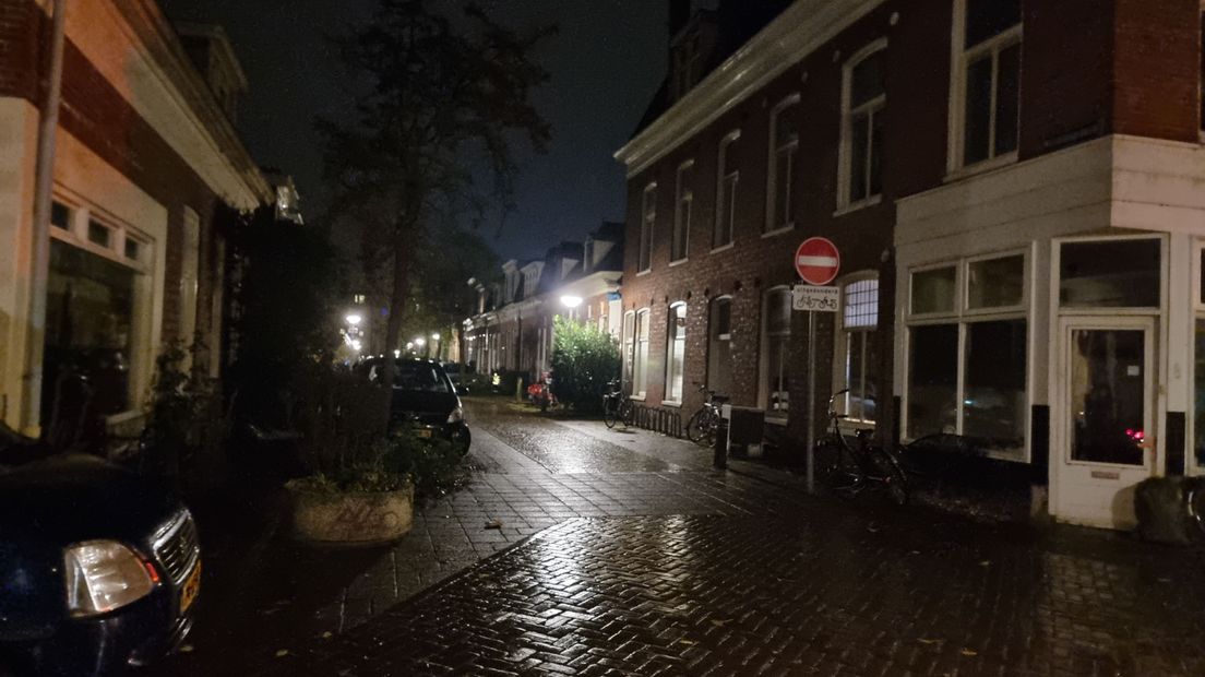 De beroving vond plaats in de Westerbadstraat in Stad