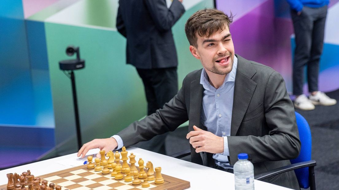 Van Foreest was voor het duel nog goed geluimd