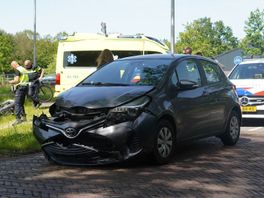 Scooterrijder gewond bij aanrijding met auto in Amelte