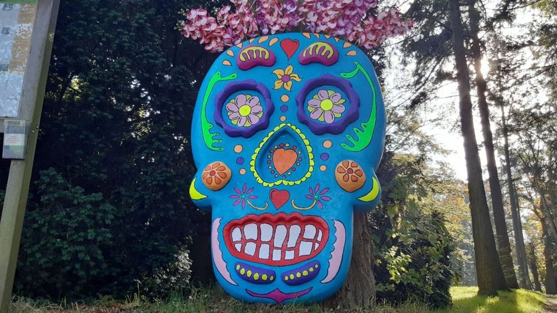 Mexicaans masker horende bij 'Dia de los Mueartos'