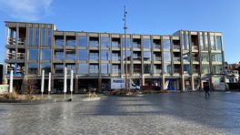 Appartementencomplex 't Forum aan Koopmansplein in Assen is af