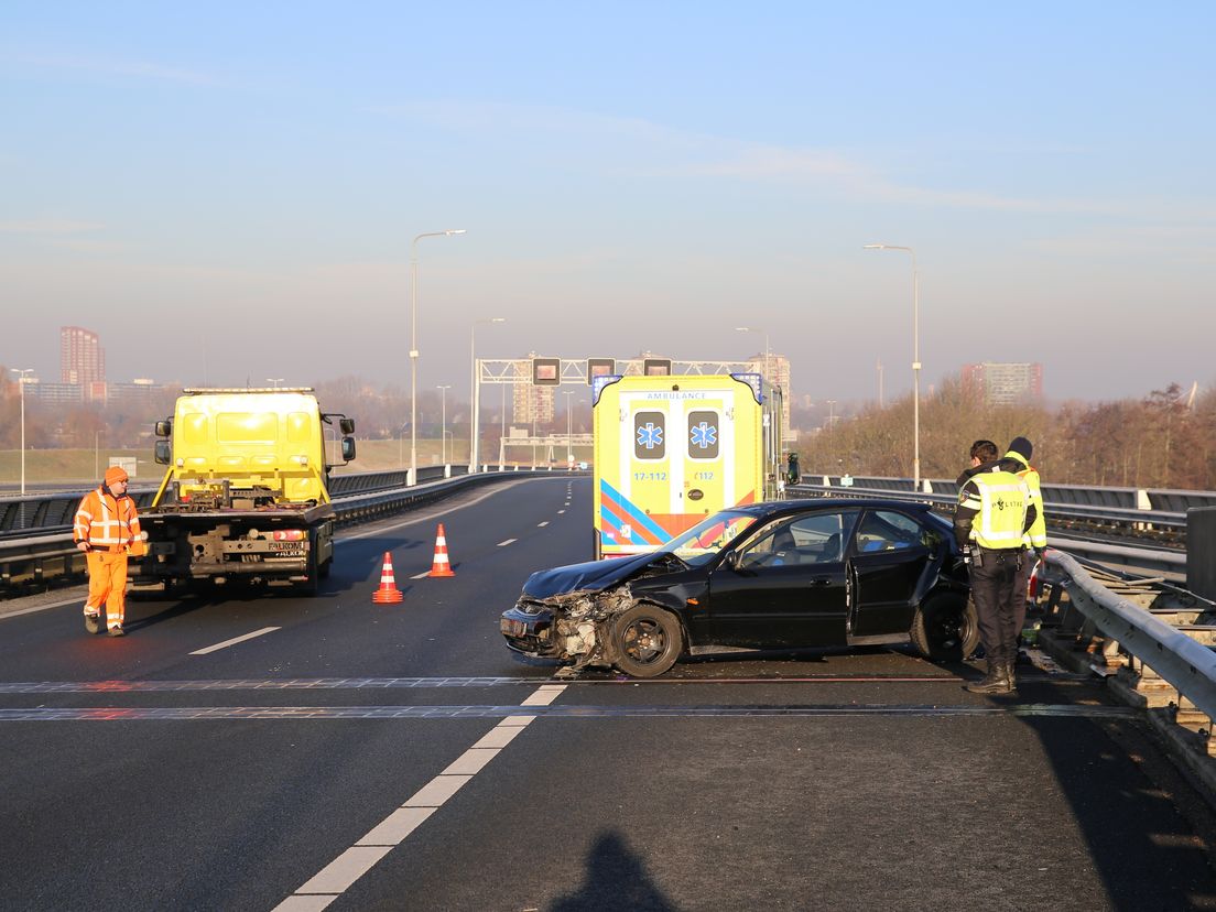 Het ongeval gebeurde op de A15 bij Ridderkerk