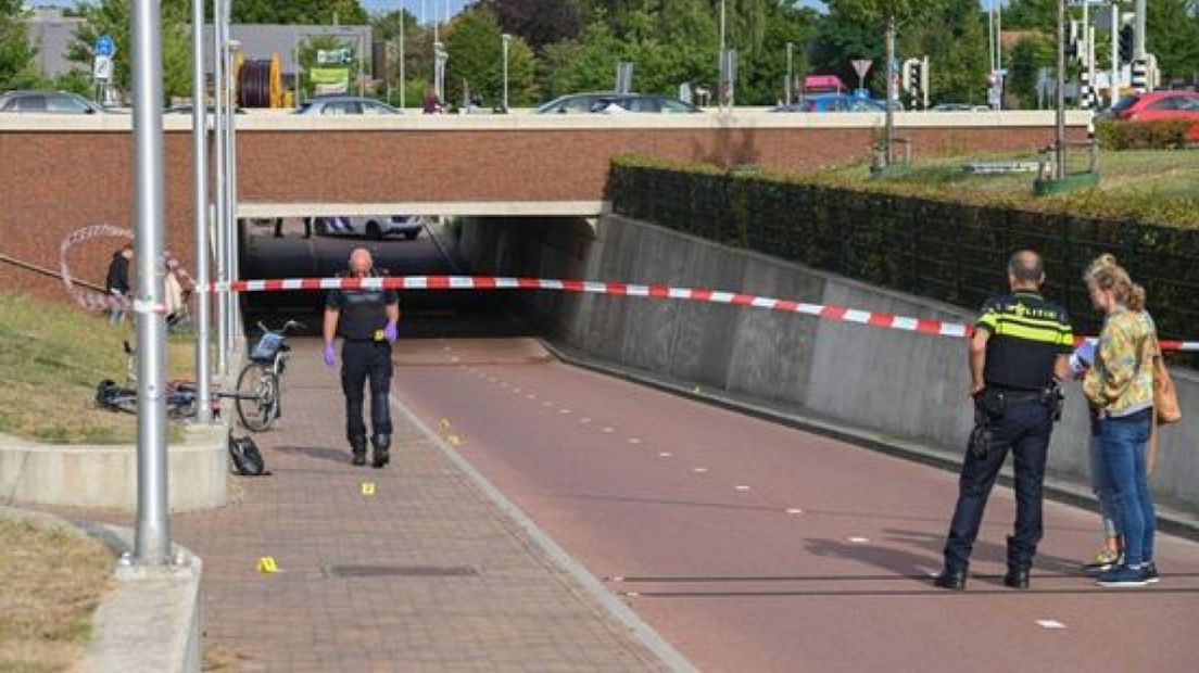De politie zette dinsdag onder meer een fietstunnel af.