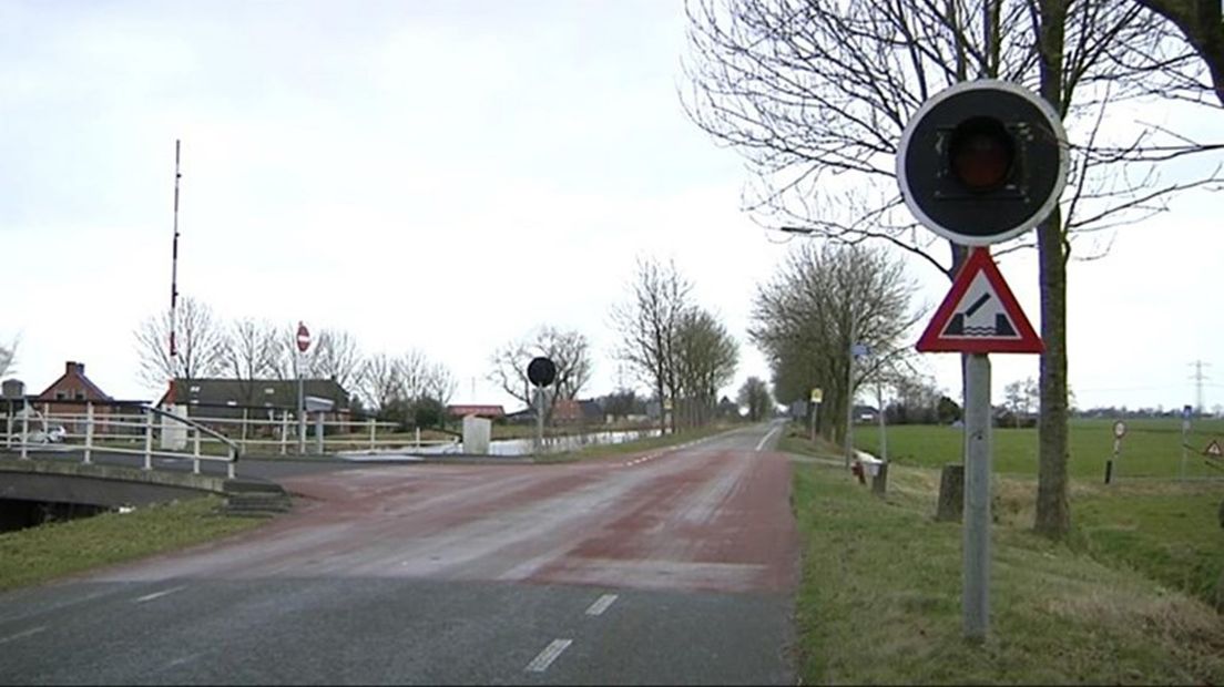 De gevaarlijke kruising Hoendiep-Kerkeweg in Oostwold wordt aangepakt.