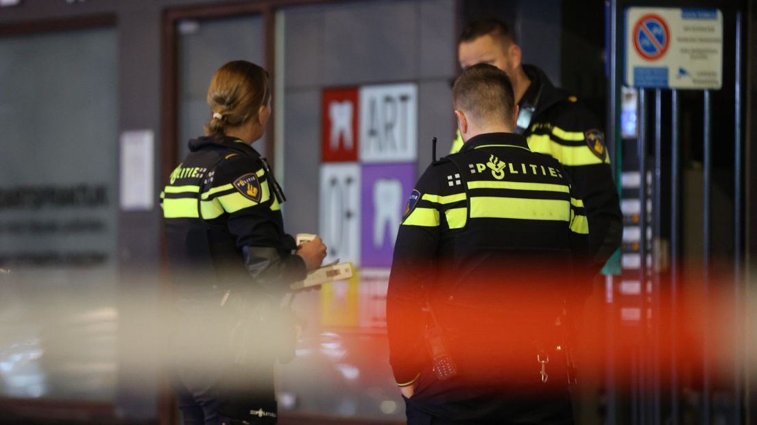 Uit raam gevallen man is 22jarige Bulgaar Omroep West Uit raam gevallen man is 22jarige Bulgaar Omroep West