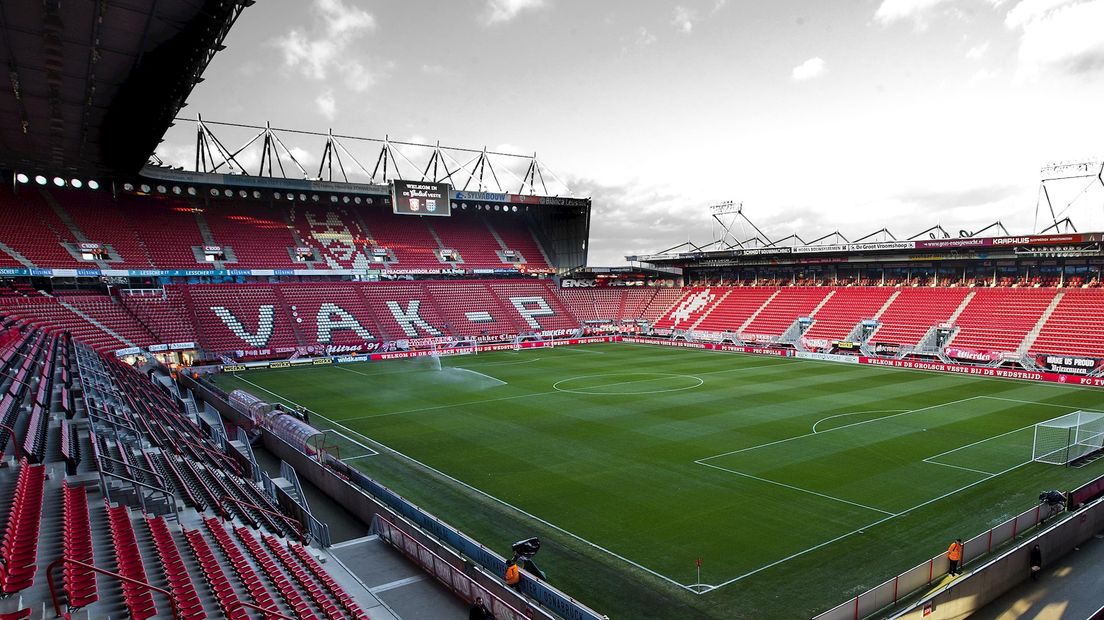 Het stadion van FC Twente is al tijden angstvallig leeg