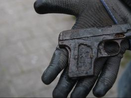 Twee vuurwapens opgevist door magneetvissers bij Troelstrakade