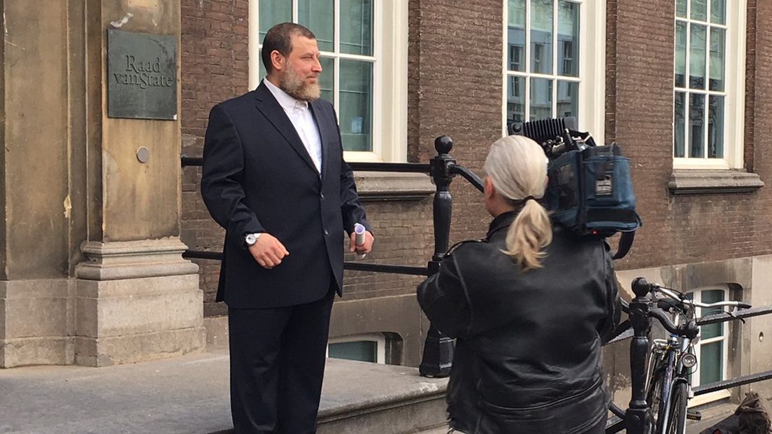 Fawaz Jneid voor de camera