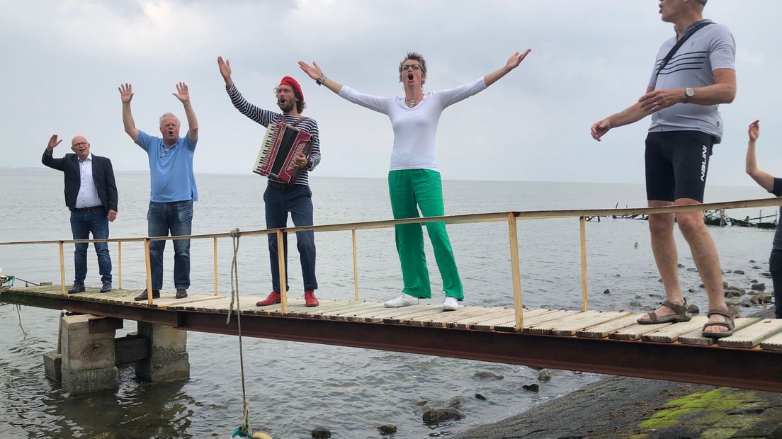 De jarige Waddenzee wordt uit volle borst toegezongen
