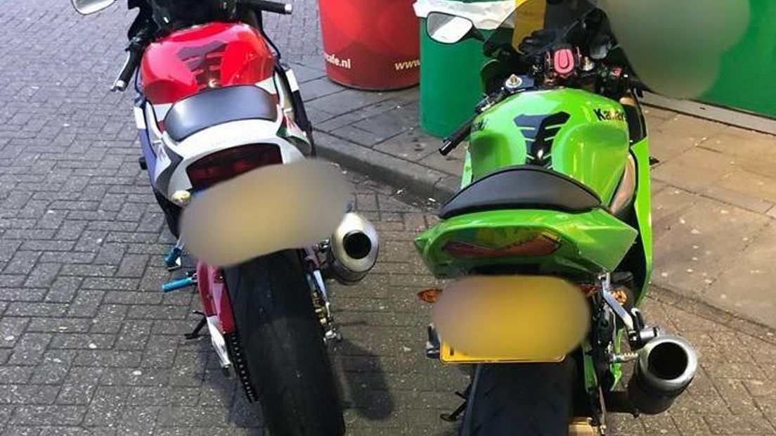 Snelheidsduivels opgepakt na race over Sloeweg