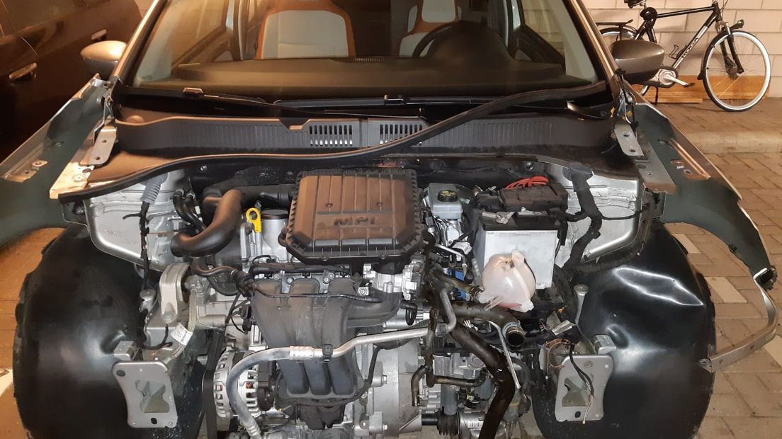 De auto werd dinsdagochtend zo aangetroffen