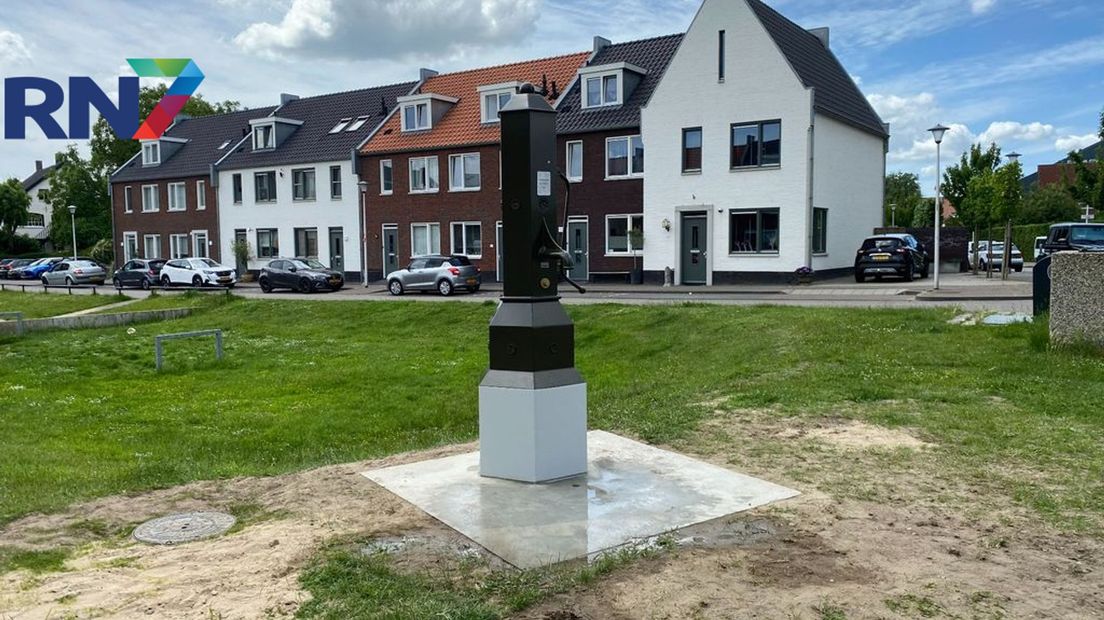 Dit is de nieuwe dorpspomp in de wijk Horst