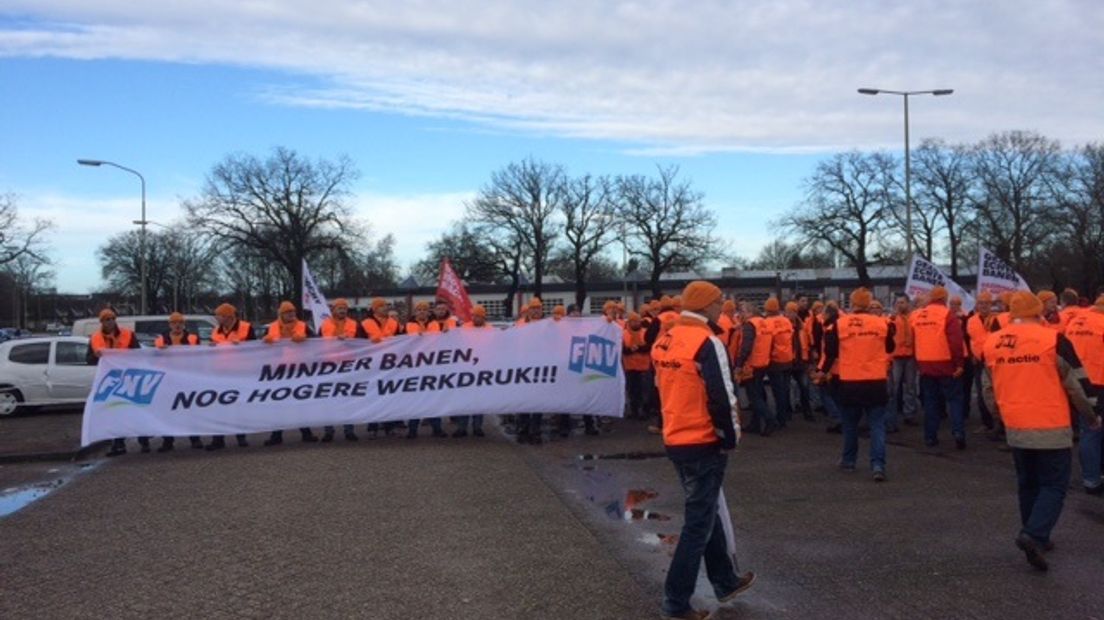 Medewerkers protesteerden de laatste maanden meerdere keren tegen de ontslagen