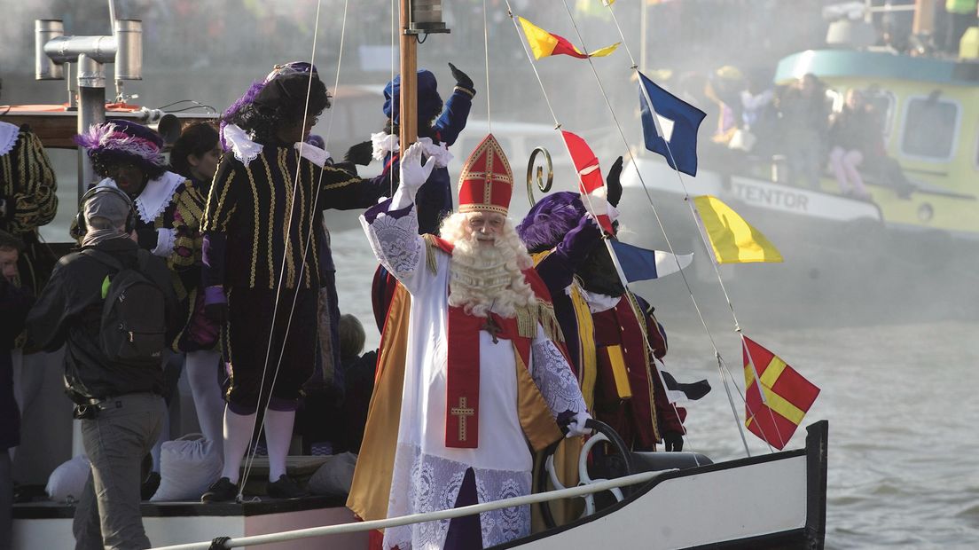Sinterklaas meert aan in Overijssel