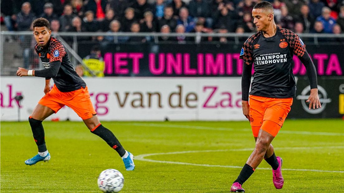 Ihattaren in zijn PSV-tijd in actie tegen FC Utrecht