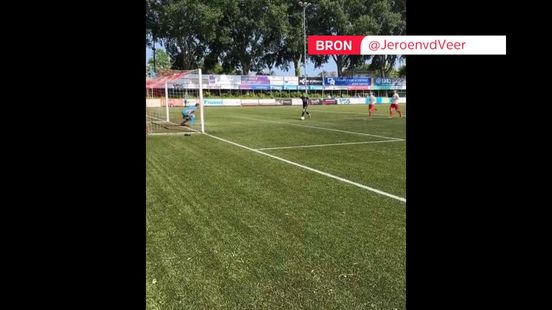De verdedigers en keeper van Barendrecht laten het helemaal lopen tegen GVVV