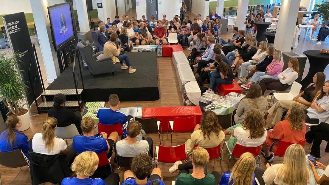 Minister Dijkgraaf bezocht vandaag Utrecht en ging in gesprek met mbo-studenten