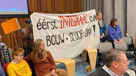 'Smerige politieke streken', protesten om nieuwbouwplannen halen niks uit