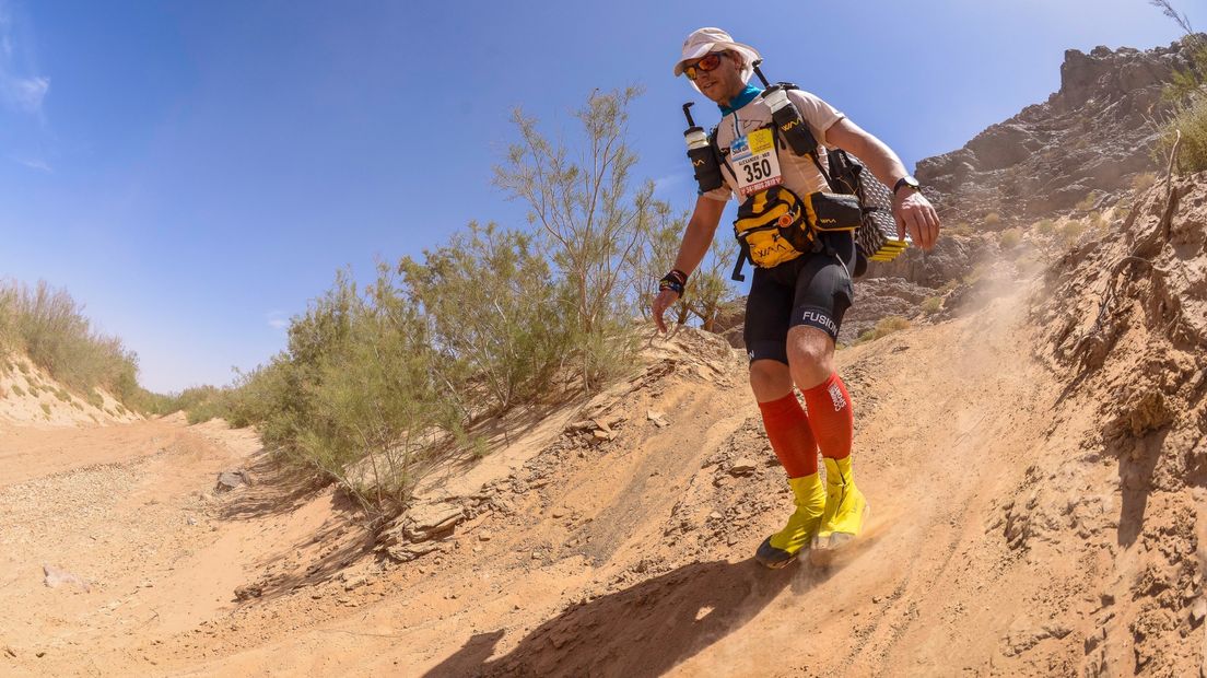 Alex van Ginneken loopt in 2019 227 kilometer door de Sahara