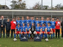 Diep in de nacht rooft Martin de voetbalkantine leeg. De gestolen suikerklontjes doen hem de das om.