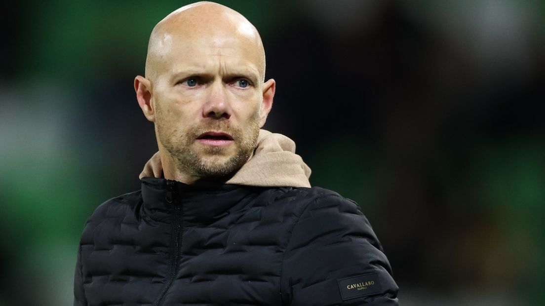 Ontluistering bij FC Groningen-trainer Dennis van der Ree na de uitschakeling door Spakenburg
