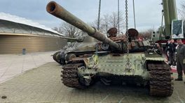 Gehavende Russische tank 'waarschuwt ons voor dictatuur'