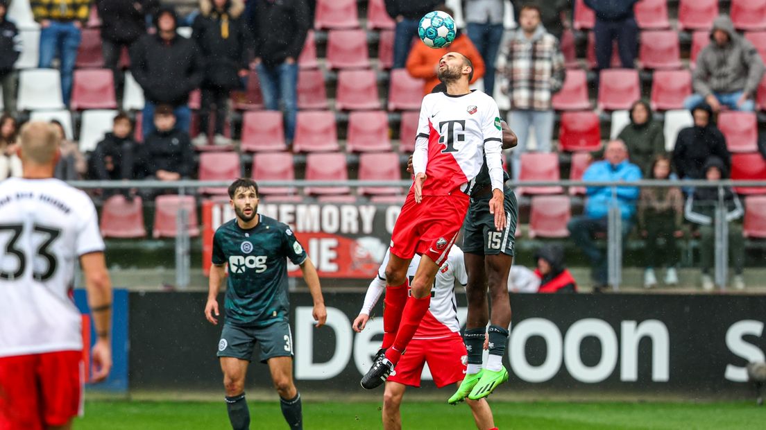 Dost wint kopduel van Yahya Kalley