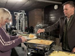 Oekraïense vluchtelingen in Assen vieren Malanka (Oekraïens oudjaar) met stamppotbuffet