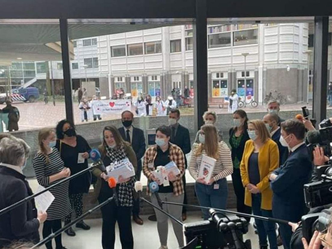 Petitie aanbieden Kinderhartchirurgie UMCG