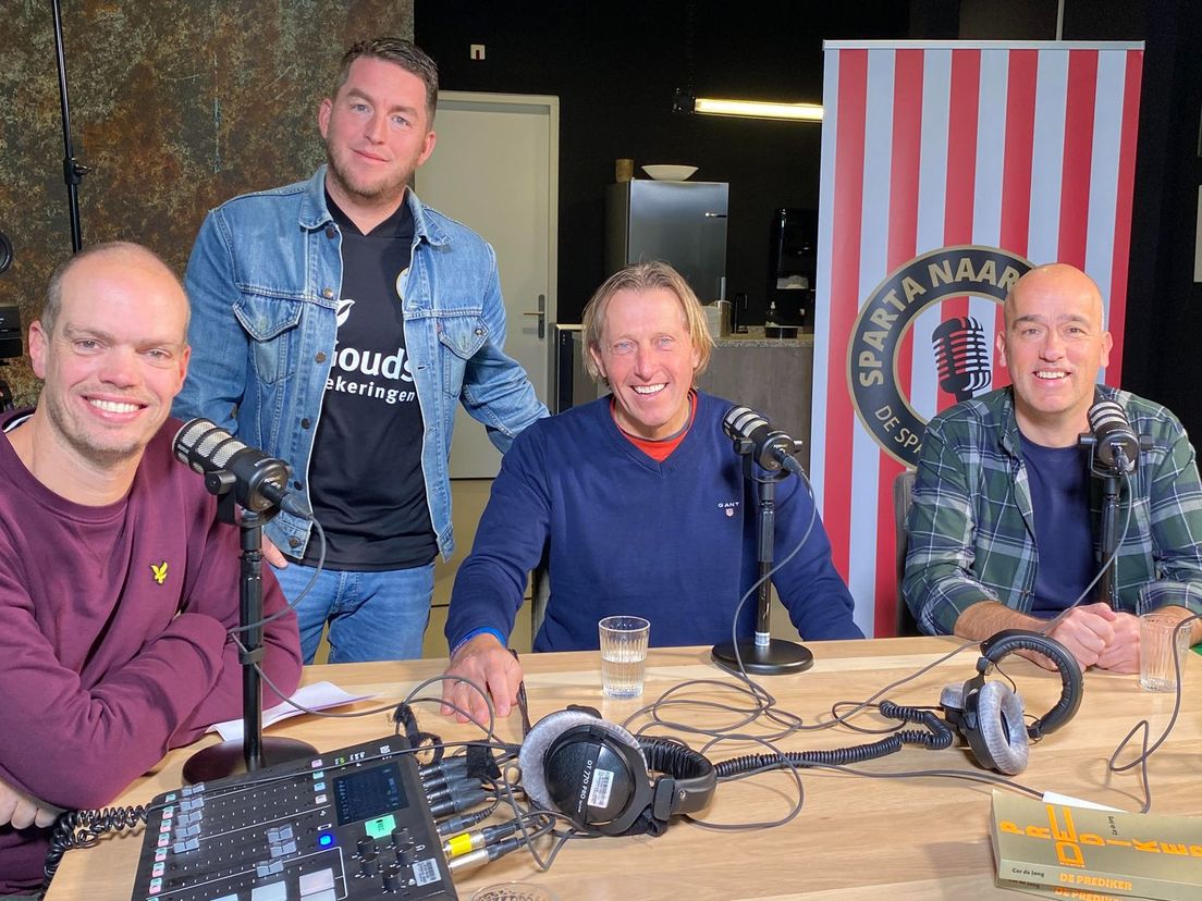 Frank Stout, Anton Slotboom, Jos van Eck en Ruud van Os in Sparta naar Voren!