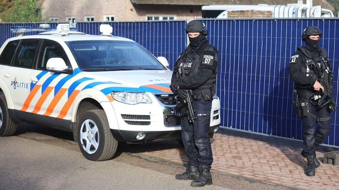 Het terrein wordt bewaakt